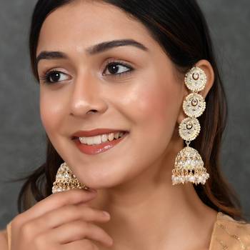 White pearl earrings 1