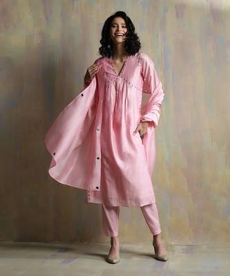 Light Pink Kurta Sets 1