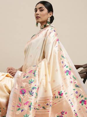 White woven Banarasi silk blend saree with blouse 3