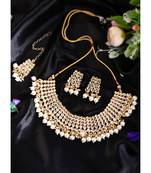 White necklace-sets