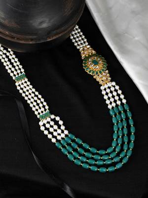 Green necklaces 1