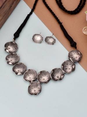 Silver necklace-sets 1