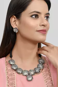 Silver necklace-sets