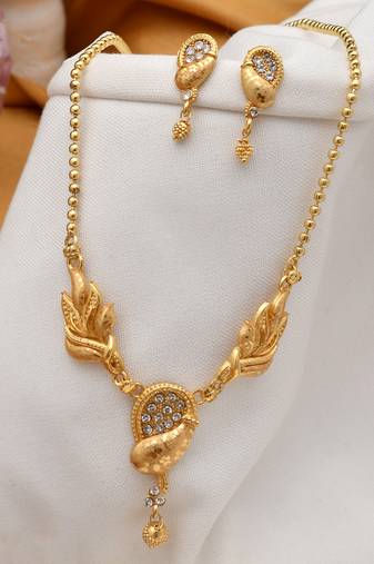 Gold necklace-sets