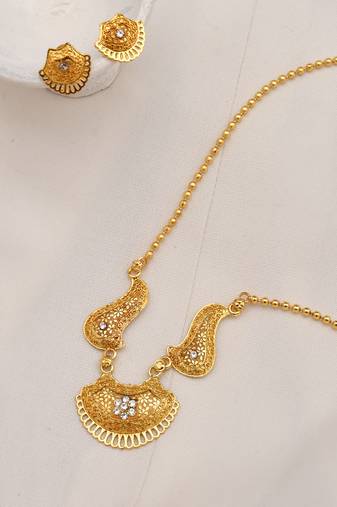 Gold necklace-sets