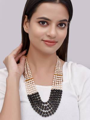 Black necklaces 2