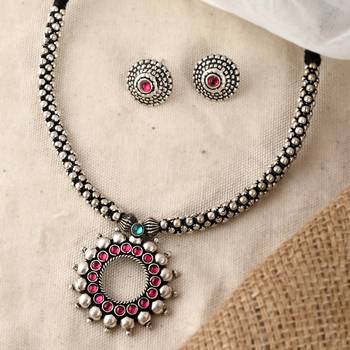 Silver necklace-sets 1