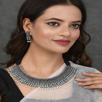 Green necklace-sets 2