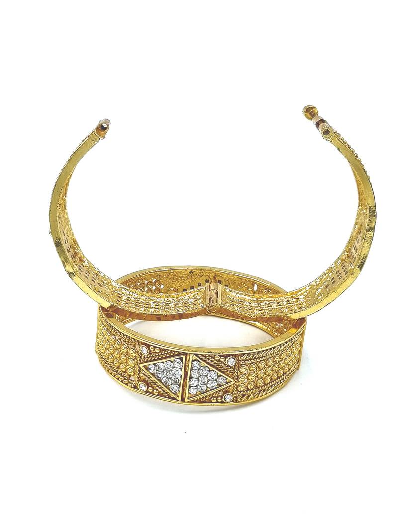 AARNAA  Stylish White Color Gold Plated Charm Crystal Bracelet Bangle Jewellery for Girls and Women  BG_G20_W_450