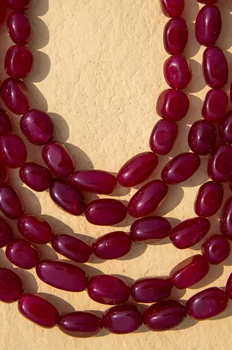 The Maroon Groom Mala