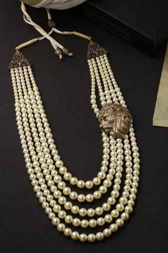The Lion Groom Mala