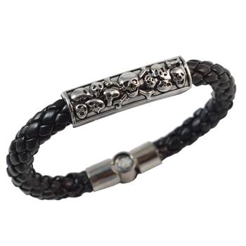 Black Skulls Leather Bracelet for Men 2