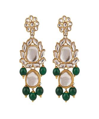 Gold Toned & Emerald Green Traditional Kundan Studded Jewellery Set 4