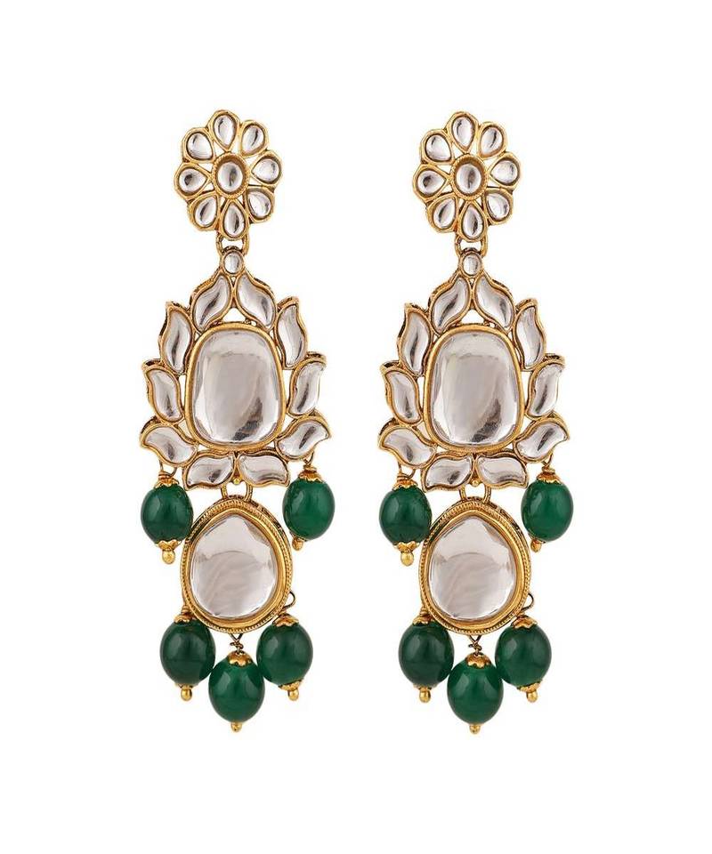 Gold Toned & Emerald Green Traditional Kundan Studded Jewellery Set