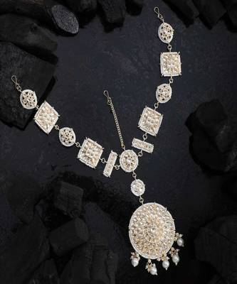 Gold-Plated White Kundan & Pearls Handcrafted Mathapatti Bridal Head Jewellery 2