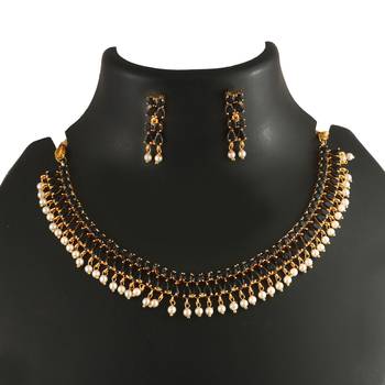 Black necklaces 1