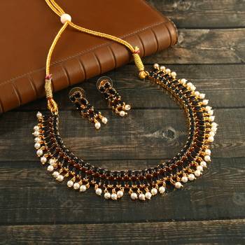 Black necklaces 2