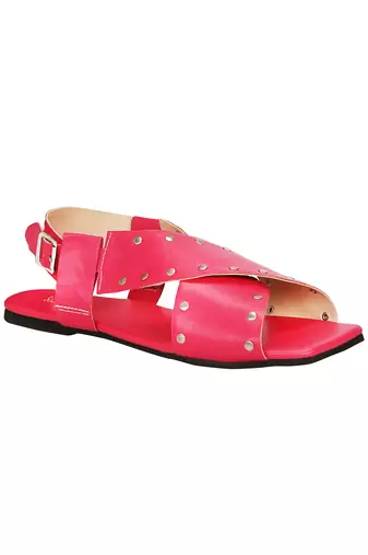 Criss Cross Broad Rivet Sandals In Pink