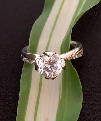 Round Solitaire With Half Diamond Band 4