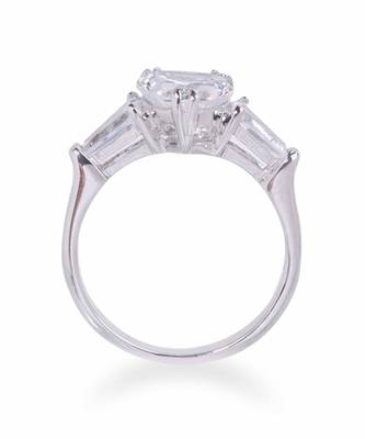 Heart Shaped Solitaire With Baguettes On Either Side 1