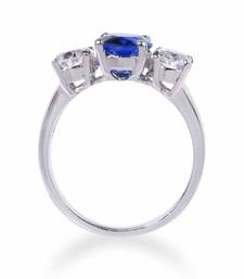 Oval Blue Center With 2 Oval Shaped Diamonds On Either Side