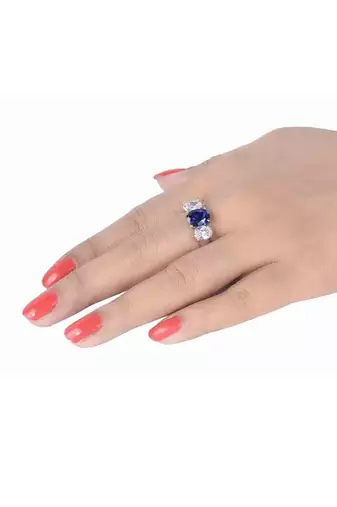Oval Blue Center With 2 Oval Shaped Diamonds On Either Side