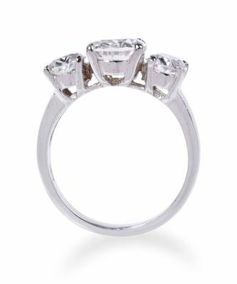 3 Oval Diamonds 1