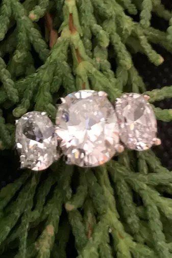 3 Oval Diamonds