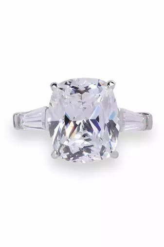 Radiant Cut Diamond With Baguettes On Either Side
