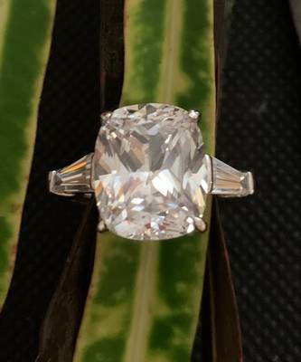 Radiant Cut Diamond With Baguettes On Either Side 4