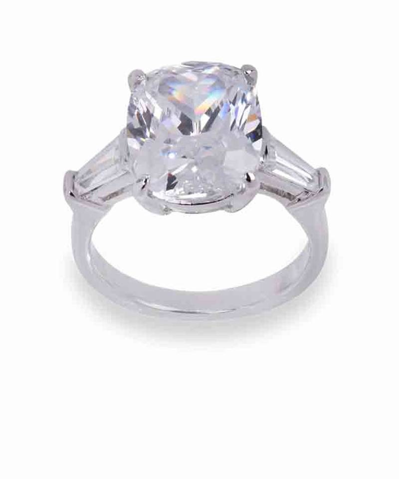 Radiant Cut Diamond With Baguettes On Either Side