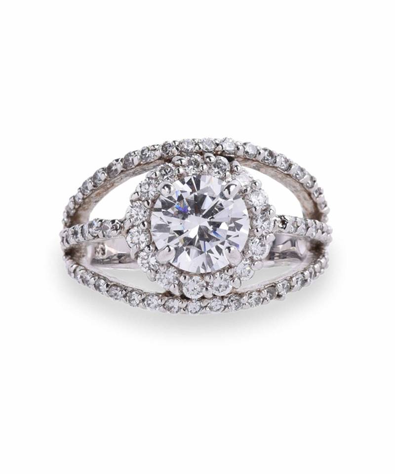 Round Center Diamond With 3 Row Diamond Band