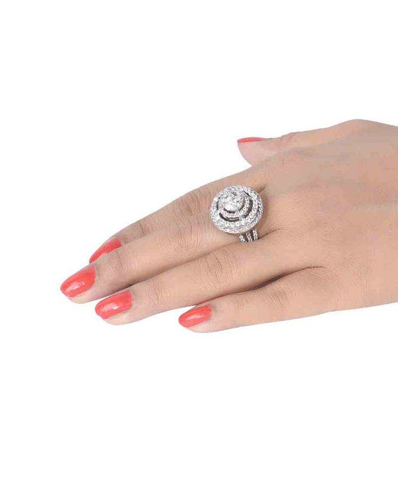 Round Center Diamond With 3 Row Diamond Band