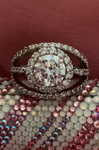 Round Center Diamond With 3 Row Diamond Band