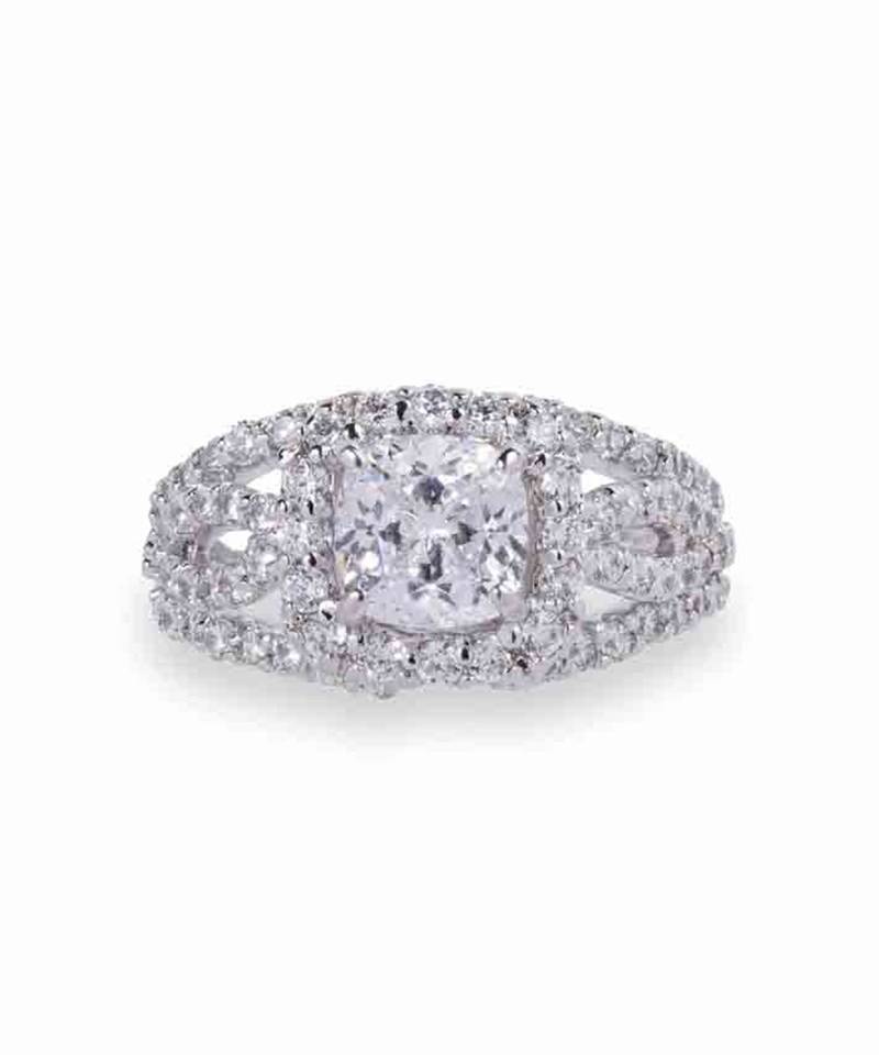Cushion Center Diamond With Wavy Diamond Band