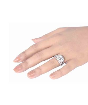Cushion Center Diamond With Wavy Diamond Band 3