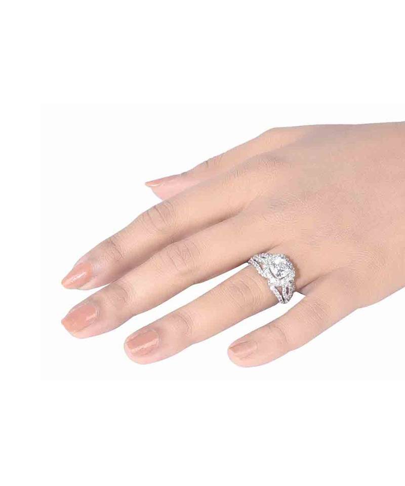 Cushion Center Diamond With Wavy Diamond Band