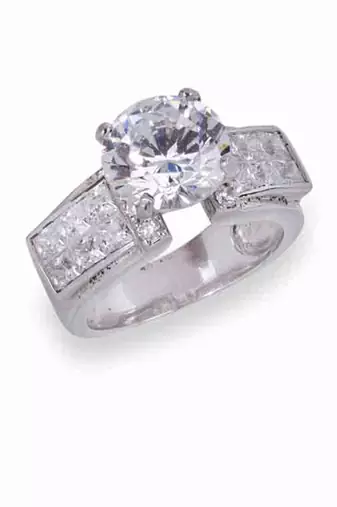 Round Classic Solitaire With Elevated Diamond Band