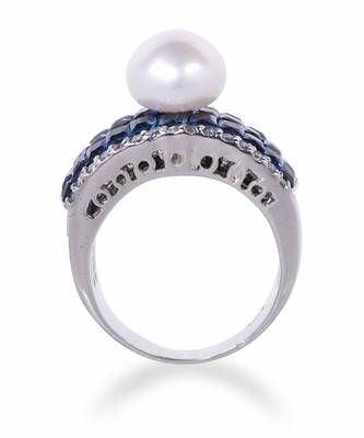 Blue Invisible Setting With Cultured Pearl 1