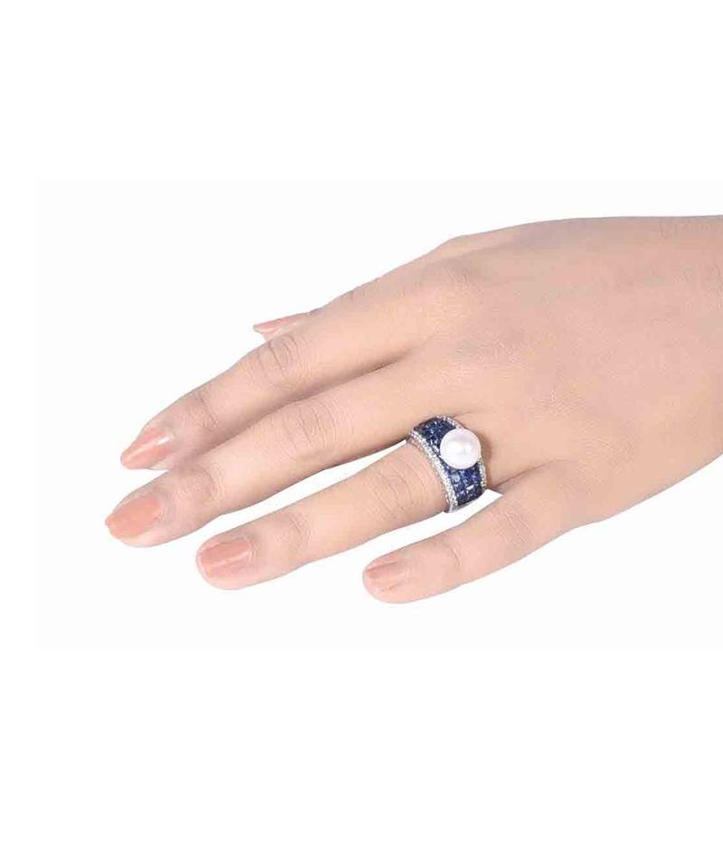 Blue Invisible Setting With Cultured Pearl