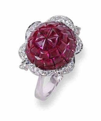 Red Invisible Setting Flower Shaped 5