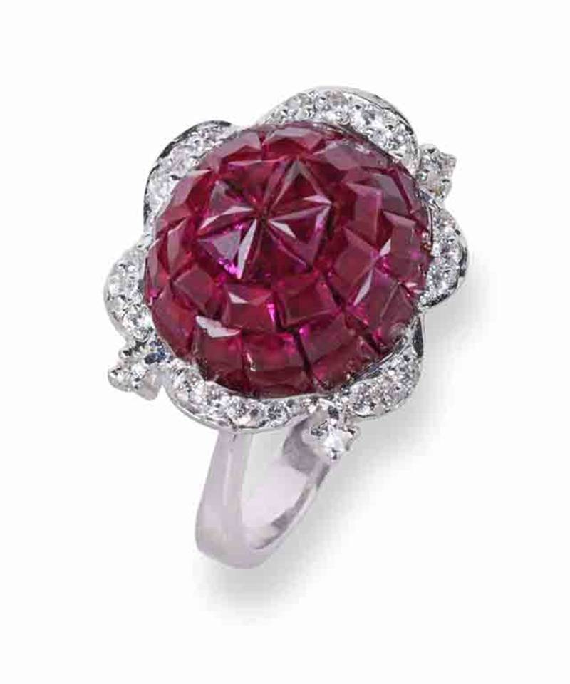 Red Invisible Setting Flower Shaped