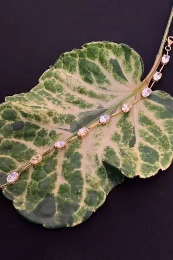 Oval Solitaire With Gap / Tennis Bracelet - 18K Gold Polish