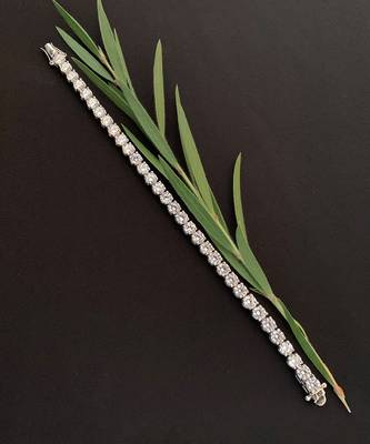 Equal Round Solitaire Tennis Bracelet 4