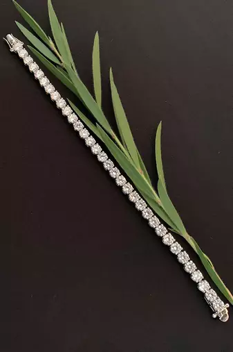 Equal Round Solitaire Tennis Bracelet