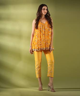 Haseena Phool Jaal Gota Patti Tunic Pants Co-Ord Set In Mnago Yellow 4