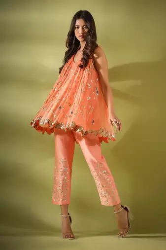 Haseena Phool Jaal Gota Patti Tunic Pants Co-Ord Set In Peach