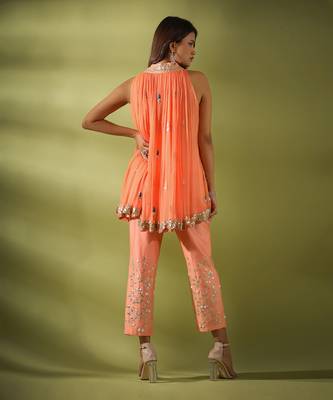 Haseena Phool Jaal Gota Patti Tunic Pants Co-Ord Set In Peach 7