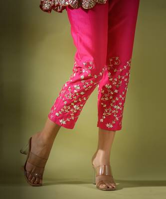 Haseena Phool Jaal Gota Patti Tunic Pants Co-Ord Set In Fuchsia 4