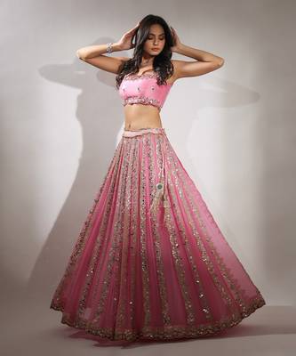 Haseena Noor Darpan Lehenga Set In Candy Pink 3